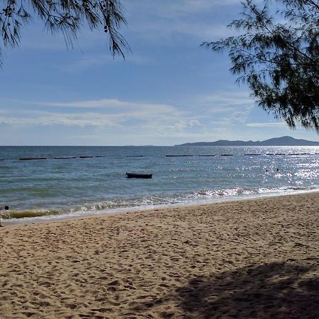Guestpat Casabella Hotel Pattaya Exterior photo